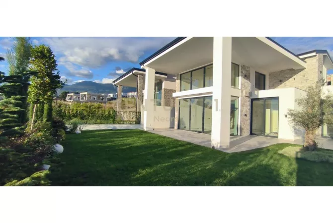 Shtepi ne shitje 5+1 ne Tirane - 570,000 Euro