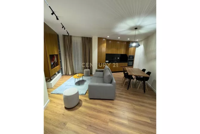 Shtepi ne shitje Apartament ne Tirane, 2+1, Mobilimi E mobiluar, Pagesa 260,000  Euro.
