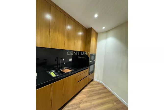 Shtepi ne shitje Apartament ne Tirane, 2+1, Mobilimi E mobiluar, Pagesa 260,000  Euro.