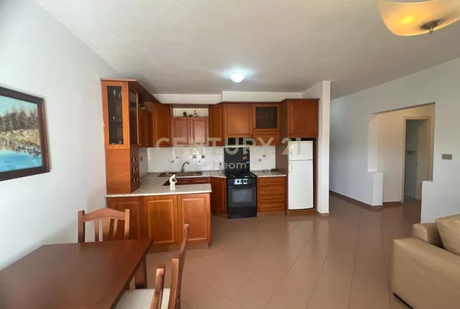 Shtepi me qera Apartament ne Tirane, 2+1, Mobilimi E mobiluar, Pagesa 700  Euro.