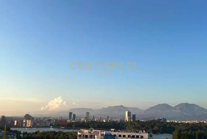 Penthouse (panoramic top floor) for rent in Tirana 2+1, Furnished