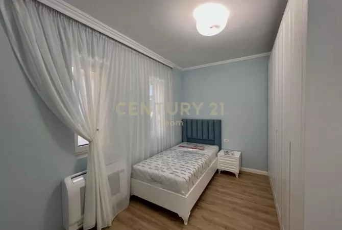Penthouse (panoramic top floor) for rent in Tirana 2+1, Furnished