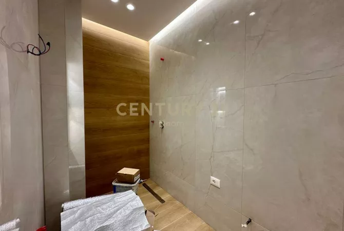 Apartment for sale in Tirana 2+1, Emty
