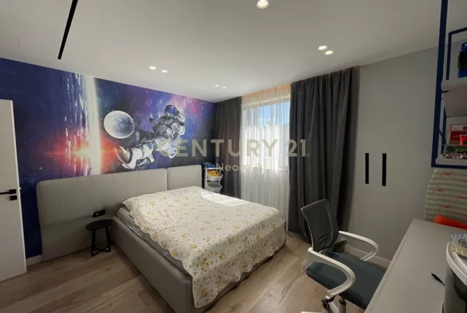 Shtepi ne shitje Apartament ne Tirane, 3+1, Mobilimi E mobiluar, Pagesa 355,000  Euro.