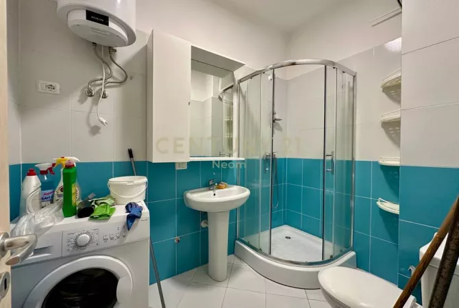 Shtepi me qera Apartament ne Tirane, 3+1, Mobilimi E mobiluar, Pagesa 750  Euro.