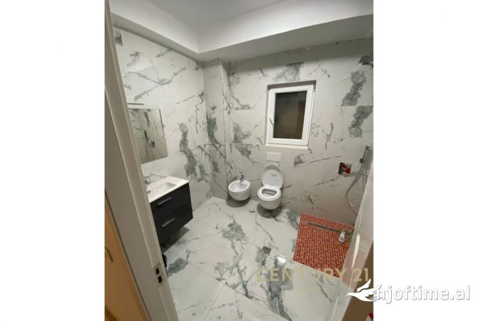 AMBJENT BIZNESI ME QIRA NE QENDER