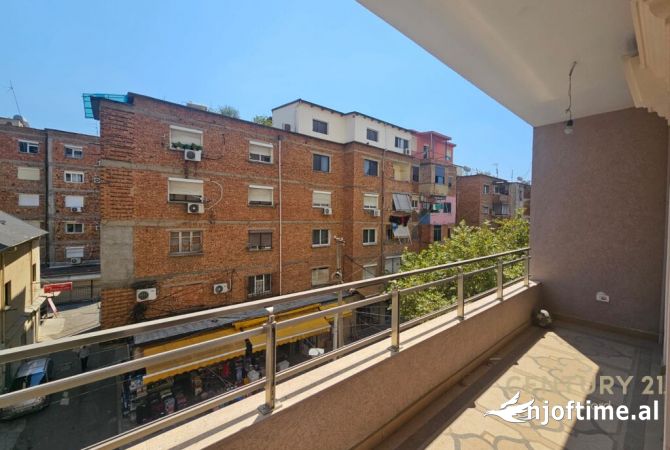 Ambient biznesi me qera 3+1 ne Tirane - 700 Euro