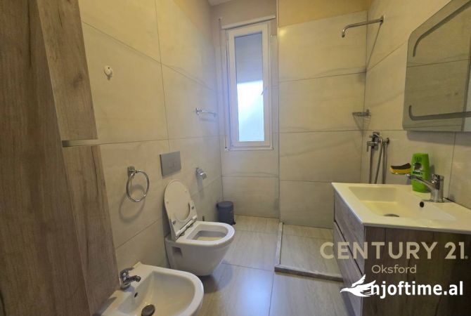 Shtepi me qera Apartament ne Tirane, 2+1, Mobilimi E mobiluar, Pagesa 700  Euro.