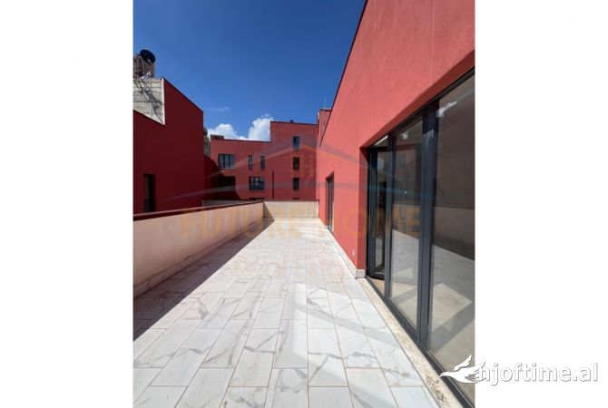 Shtepi ne shitje Apartament ne Tirane, 1+1, Mobilimi Bosh, pa mobiluar, Pagesa 313,600  Euro.