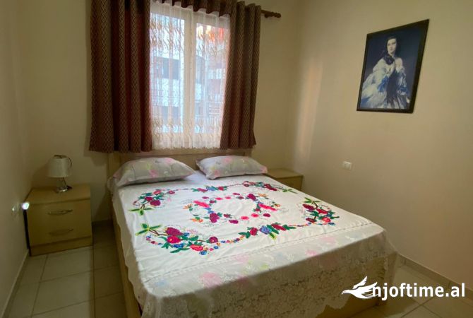 Shtepi me qera 2+1 ne Tirane - 400 Euro