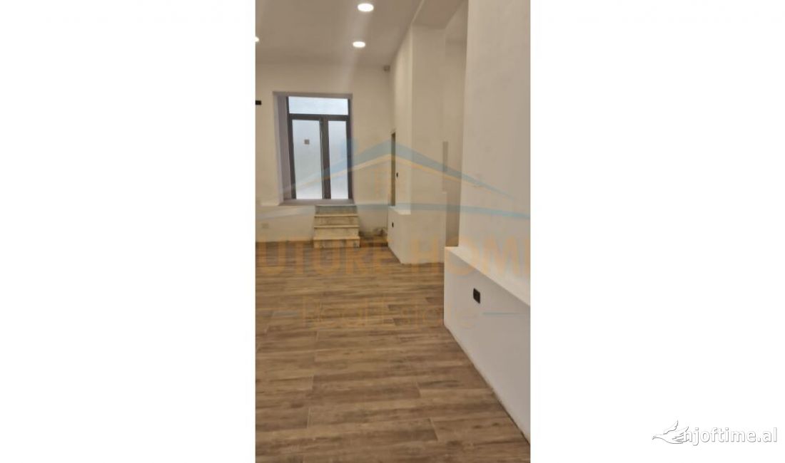 shitet,ambjent biznesi,stacioni i trenit