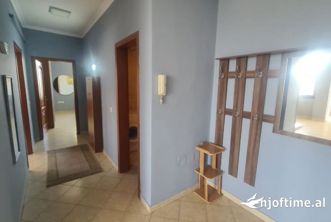 Shtepi me qera Apartament ne Tirane, 2+1, Mobilimi E mobiluar, Pagesa 1,100  Euro.