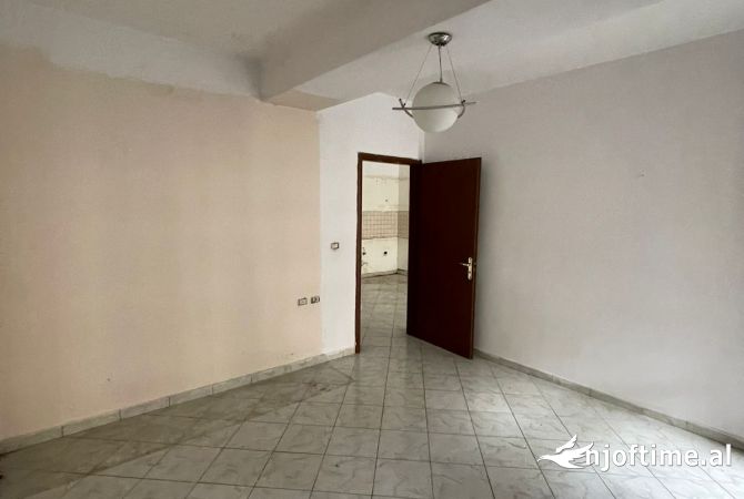 Shtepi ne shitje 1+1 ne Tirane - 155,600 Euro
