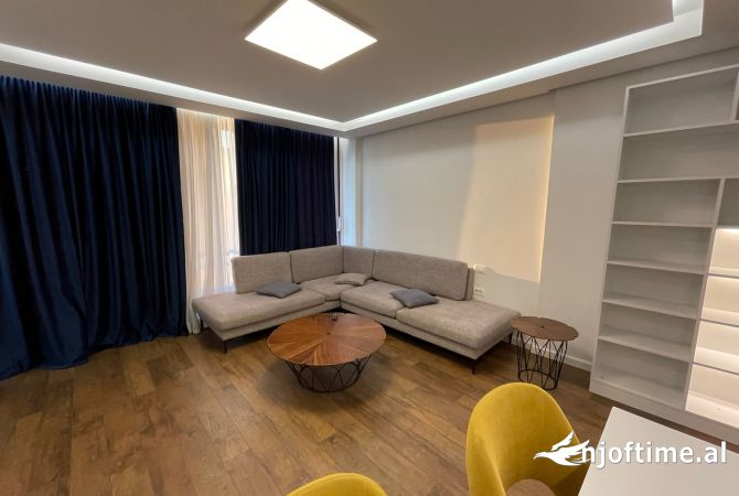 Shtepi me qera 3+1 ne Tirane - 2,500 Euro