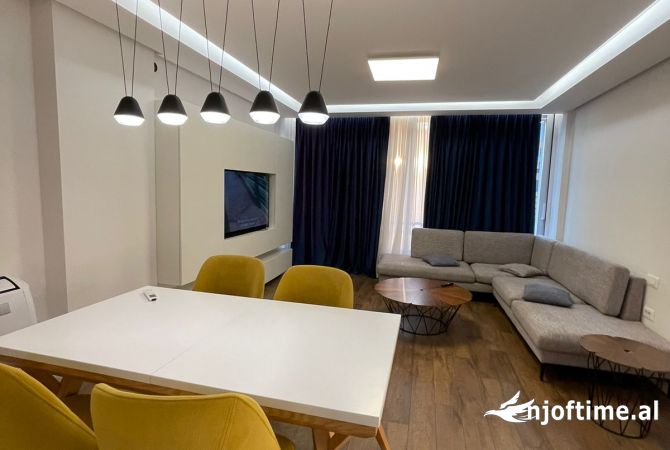 Shtepi me qera 3+1 ne Tirane - 2,500 Euro