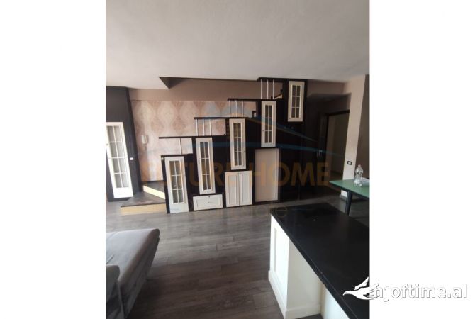 Shtepi ne shitje 3+1 ne Tirane - 270,000 Euro