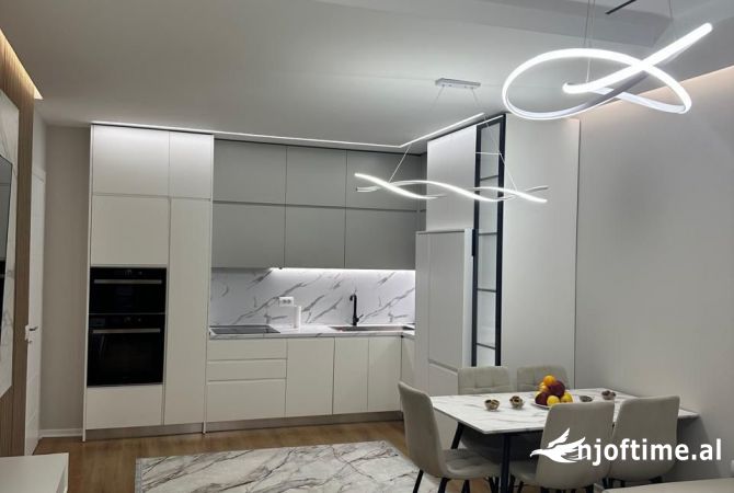 Shtepi me qera Apartament ne Tirane, 2+1, Mobilimi E mobiluar, Pagesa 1,000  Euro.