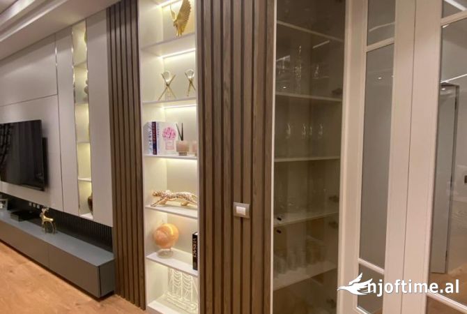 Shtepi ne shitje 3+1 ne Tirane - 380,000 Euro