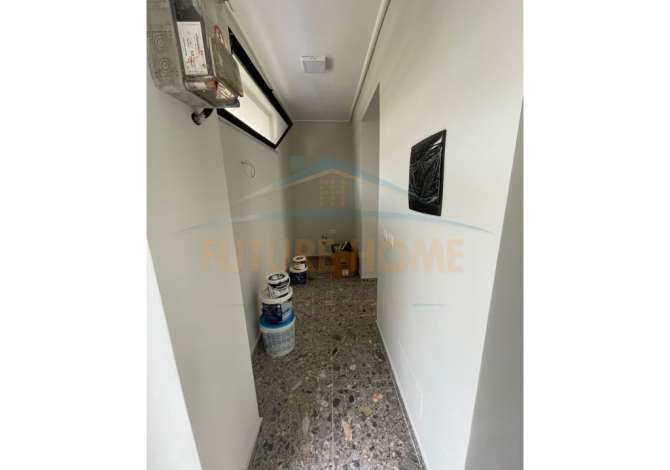 Tirane, jepet me qera dyqan Kati 0, 90 m2 800 Euro (Rruga e Kavajes) PARK27727