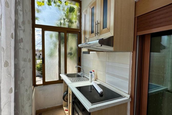 Shtepi me qera Apartament ne Tirane, 2+1, Mobilimi E mobiluar, Pagesa 450  Euro.