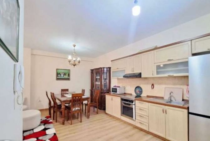 Shtepi me qera 2+1 ne Tirane - 700 Euro