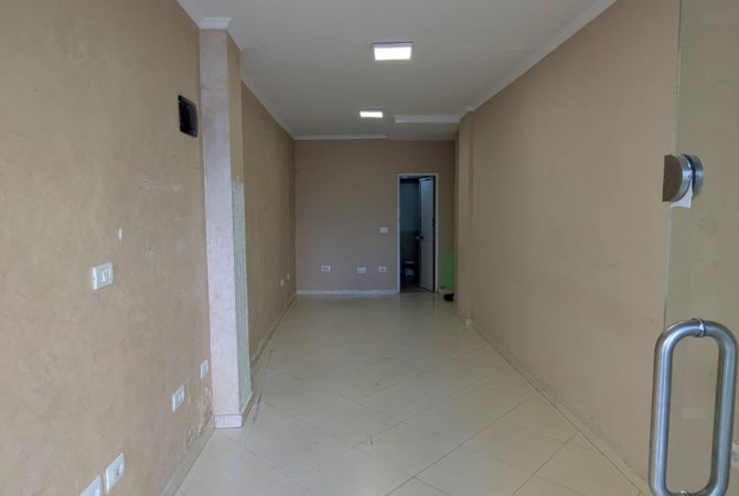 Business Property for Rent 1+1 in Tirana - 35,000 Leke