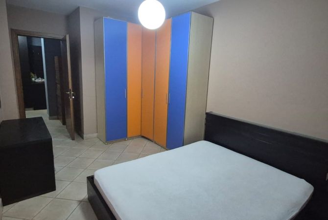 Shtepi me qera Apartament ne Tirane, 2+1, Mobilimi E mobiluar, Pagesa 70,000  Leke.