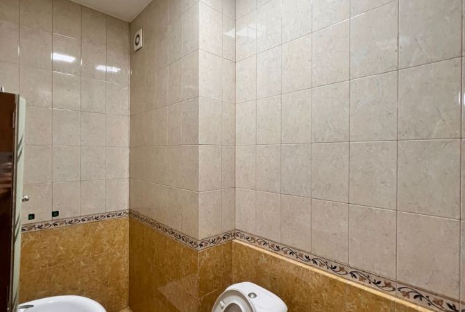 Shtepi me qera 2+1 ne Tirane - 62,000 Leke