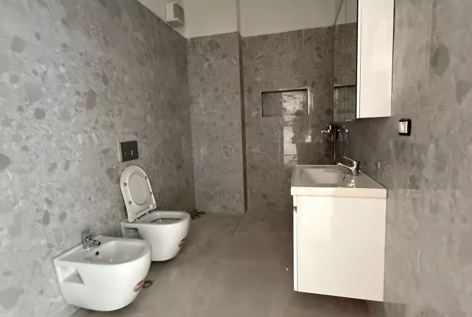 Shtepi me qera 1+1 ne Tirane - 450 Euro