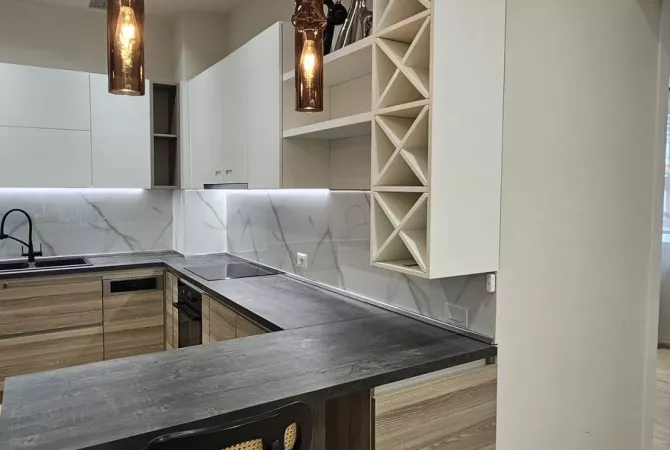 Shtepi me qera Apartament ne Tirane, 2+1, Mobilimi E mobiluar, Pagesa 1,000  Euro.