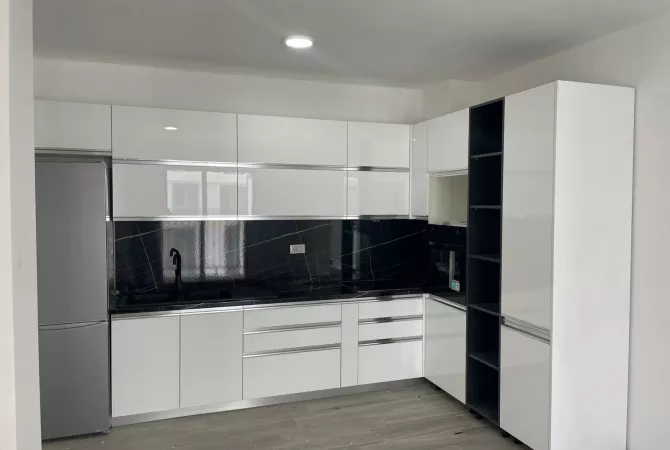 Shtepi me qera 3+1 ne Tirane - 45,000 Leke