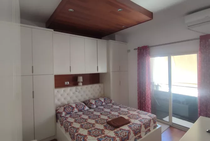 Shtepi me qera Apartament ne Tirane, 2+1, Mobilimi E mobiluar, Pagesa 600  Euro.