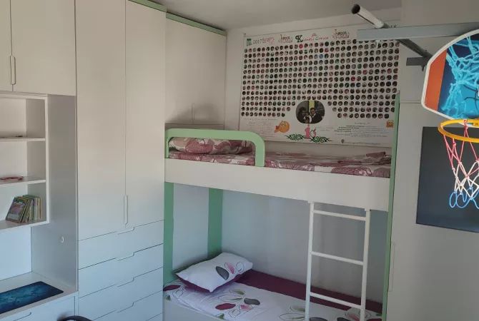 Shtepi me qera Apartament ne Tirane, 2+1, Mobilimi E mobiluar, Pagesa 600  Euro.