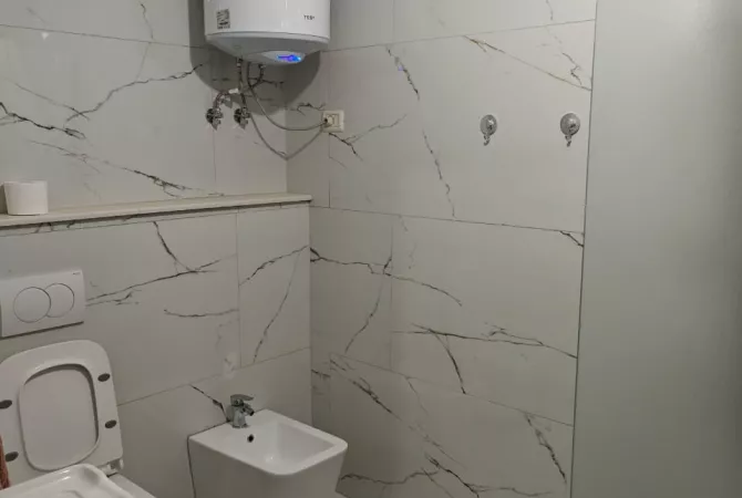 Shtepi me qera 2+1 ne Tirane - 800 Euro