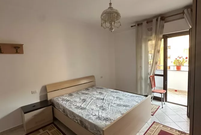 Shtepi me qera 2+1 ne Tirane - 700 Euro