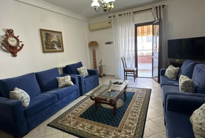 Shtepi me qera Apartament ne Tirane, 2+1, Mobilimi E mobiluar, Pagesa 700  Euro.
