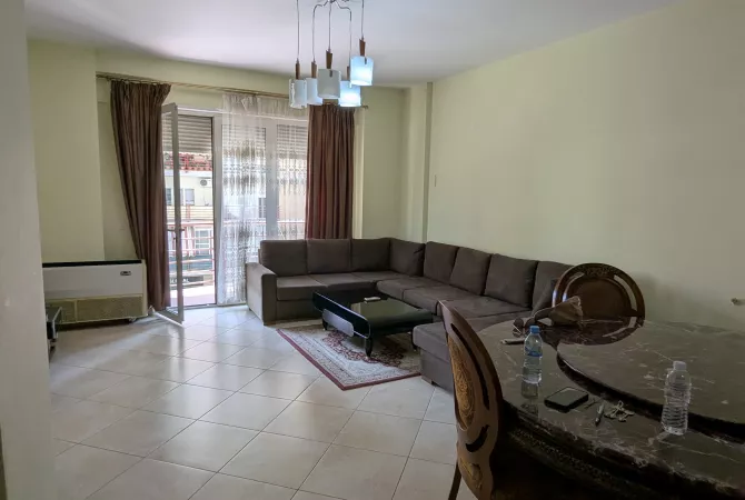 Shtepi me qera Apartament ne Tirane, 2+1, Mobilimi E mobiluar, Pagesa 65,000  Leke.