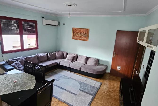 Shtepi me qera 1+1 ne Tirane - 40,000 Leke