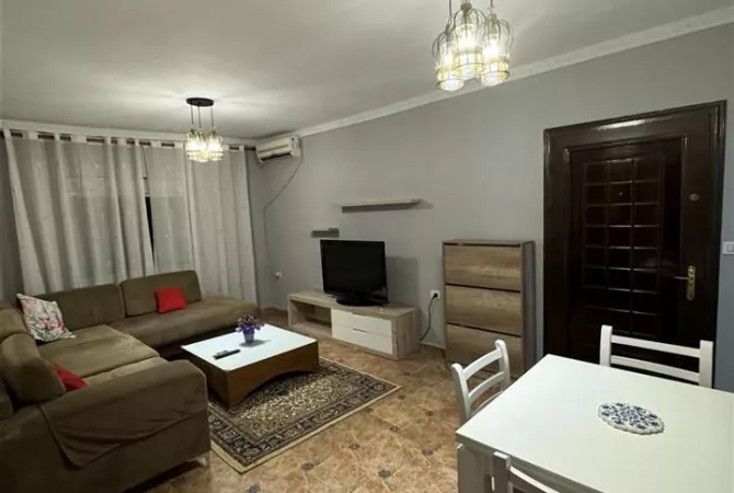 Shtepi me qera 2+1 ne Tirane - 50,000 Leke