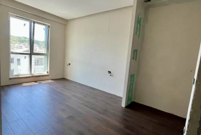 Shtepi me qera 2+1 ne Tirane - 1,000 Euro