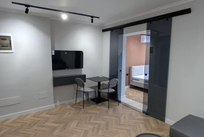 Shtepi ne shitje Apartament ne Tirane, 1+1, Mobilimi E mobiluar, Pagesa 268,000  Euro.