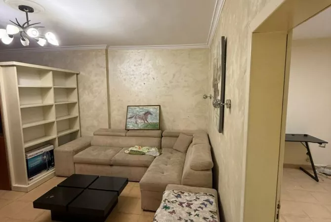 Shtepi me qera 2+1 ne Tirane - 750 Euro