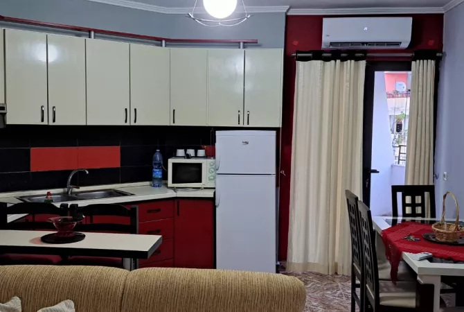 Shtepi me qera 2+1 ne Tirane - 60,000 Leke