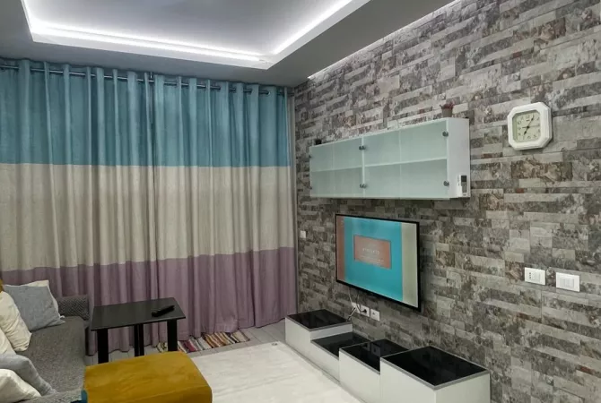 Shtepi me qera 1+1 ne Tirane - 65,000 Leke