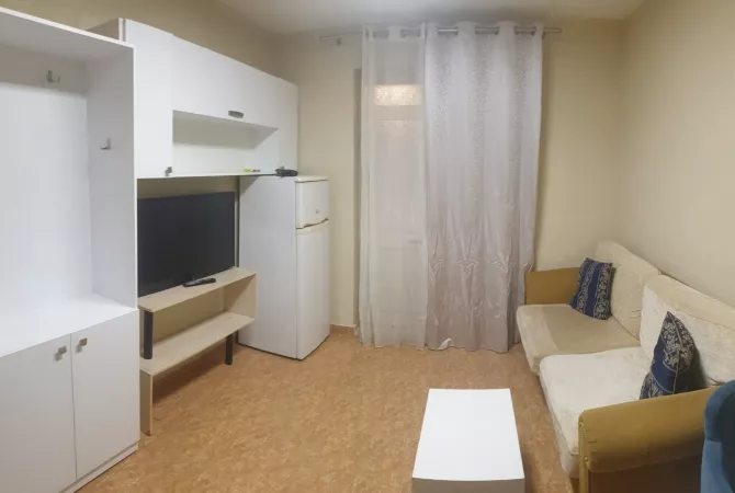 Shtepi me qera 1+1 ne Tirane - 45,000 Leke