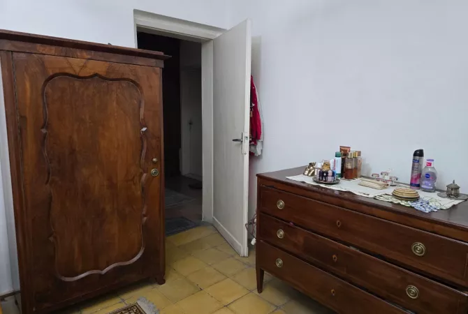 Shtepi me qera 1+1 ne Tirane - 35,000 Leke