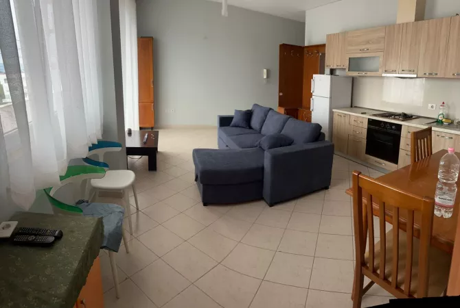 Shtepi me qera 1+1 ne Tirane - 40,000 Leke