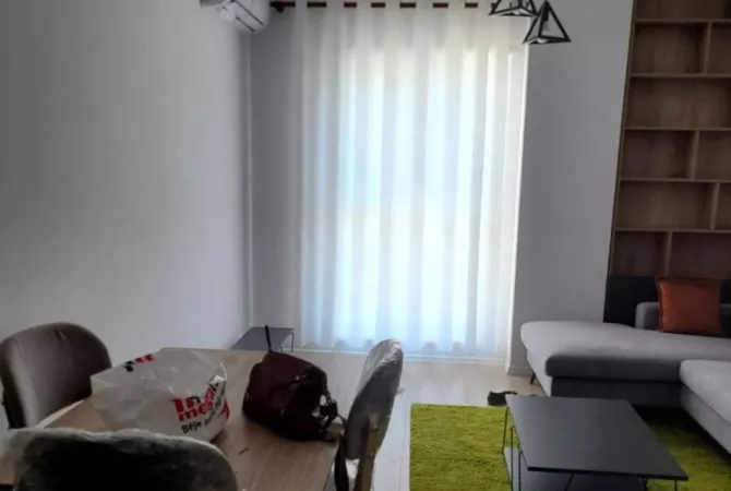 Shtepi me qera 1+1 ne Tirane - 400 Euro