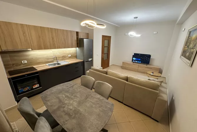 Shtepi me qera 2+1 ne Tirane - 550 Euro