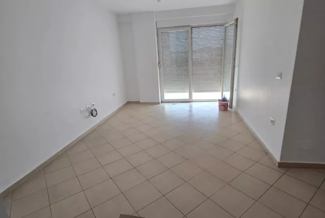Shtepi me qera 2+1 ne Tirane - 350 Euro